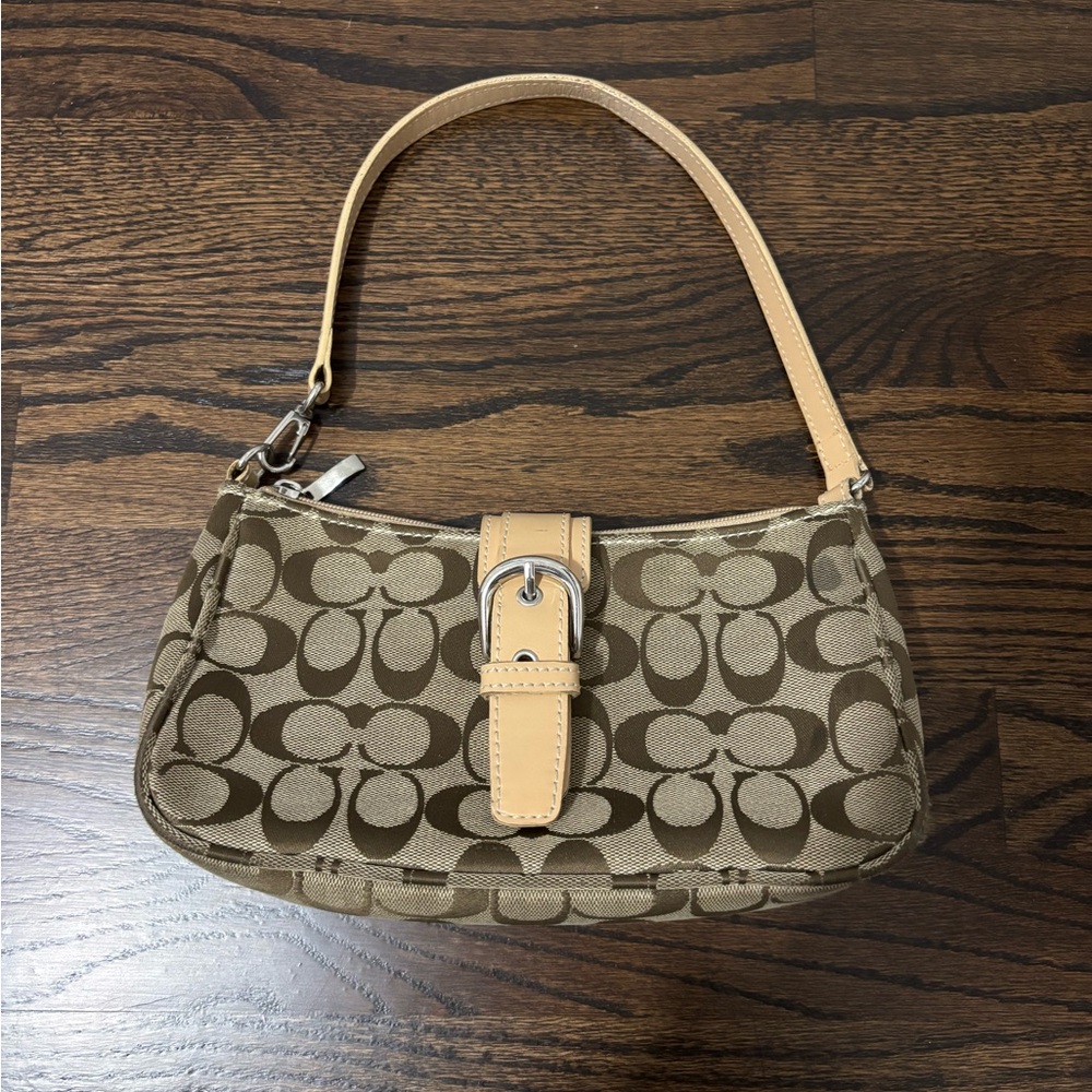 Coach | Brown Signature Shoulder Bag | good condition | Small
